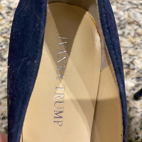 Ivanka Trump navy suede 3” heels with tassel. Size 7.5 - Picture 5 of 5